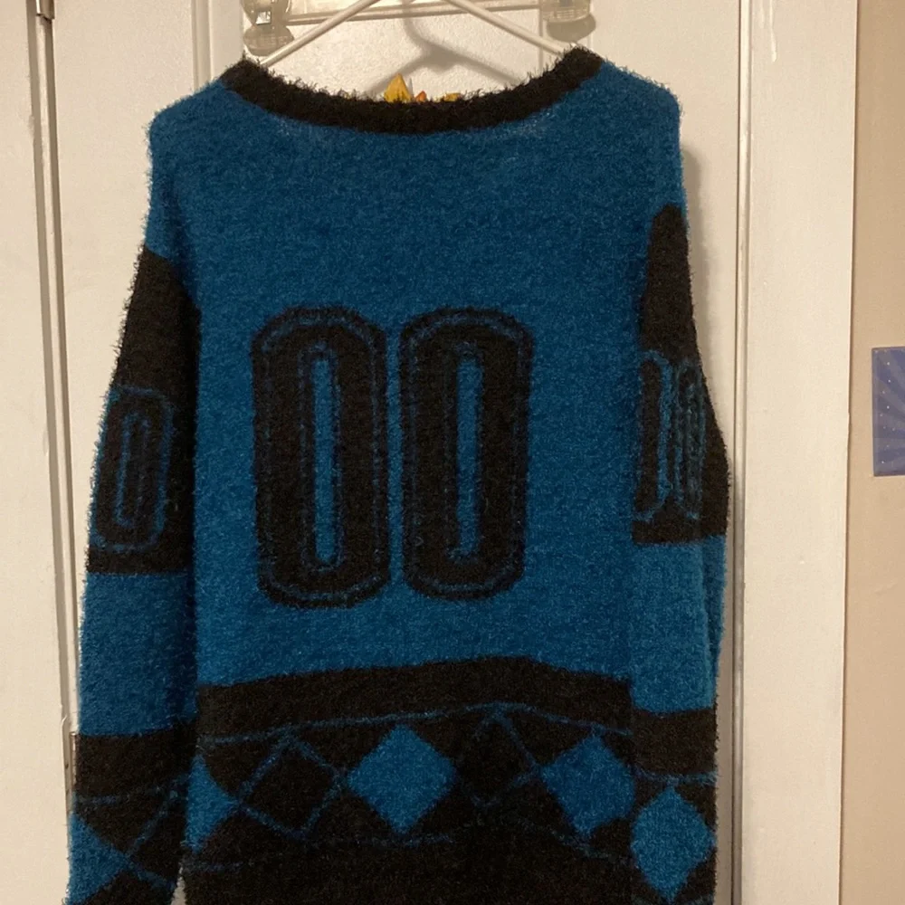 Eagles football sweater - Picture 3 of 4